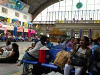 DSC 1826  Le train n'est pas cher, moins de 1€ pour aller à Ayuthaya, mais il faut savoir attendre