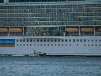 ... et son bateau pilote