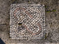 Galerie 8 est : mosaïques en noeud de Salomon