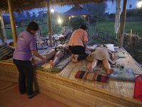 Séance de massage thailandais à Country Retrait : Hébergement, Nous
