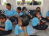 FJ-P-1 Ecoliers thaïlandais  45X30 t^te coupée