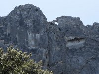 Gros plan sur les falaises