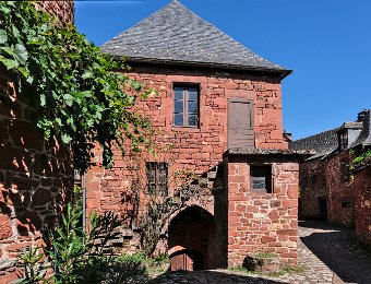 Maison dans la rue Noire