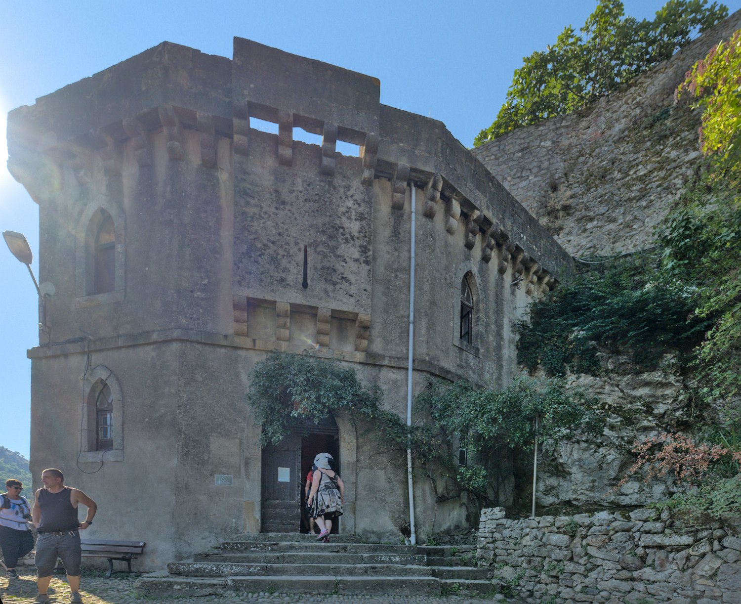 Entrée du château (Châtelet)