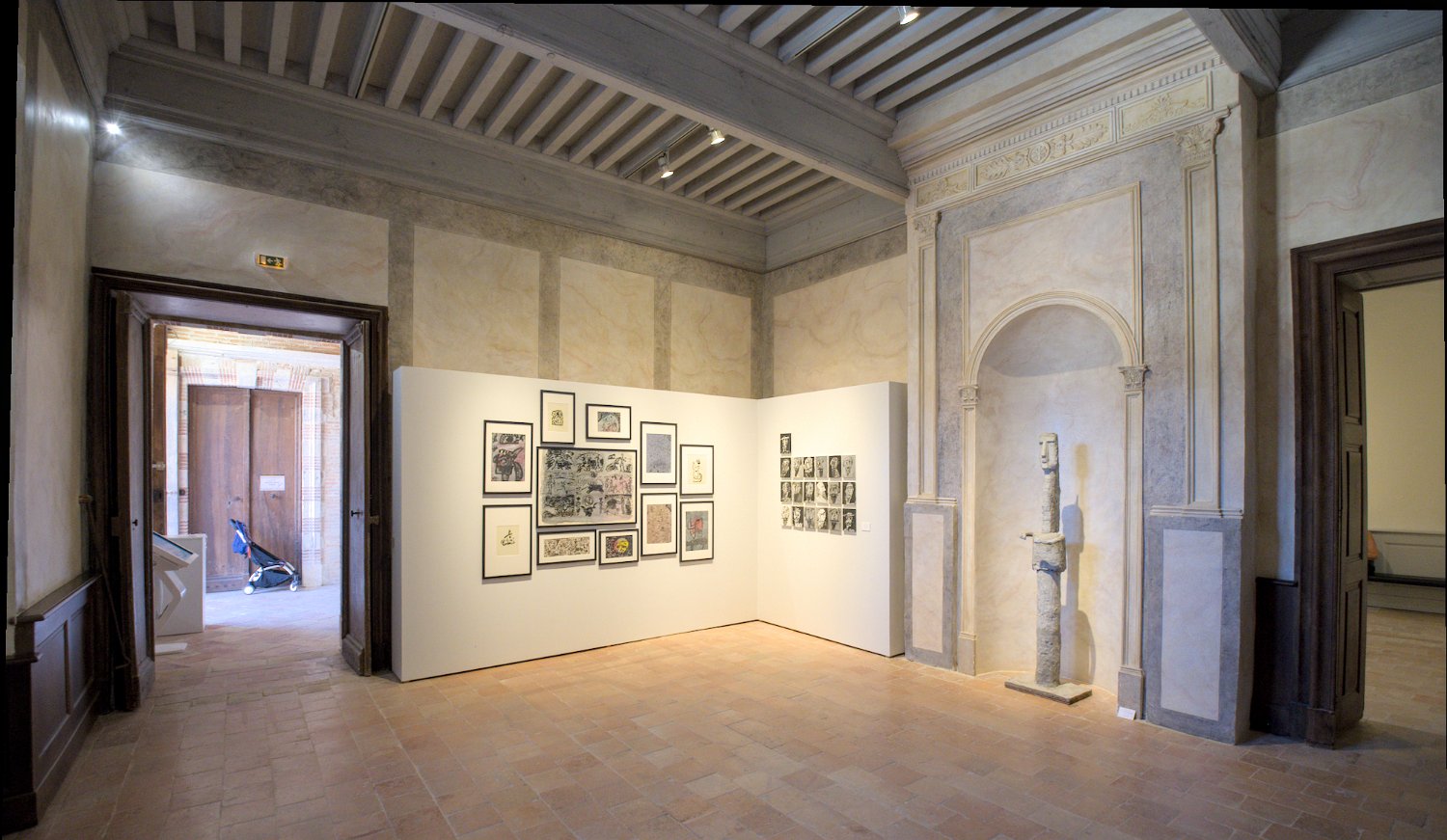 Salle d'exposition du rez-de-chaussée