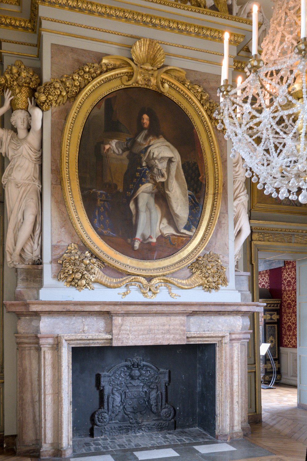 La cheminée du salon d'Hercule