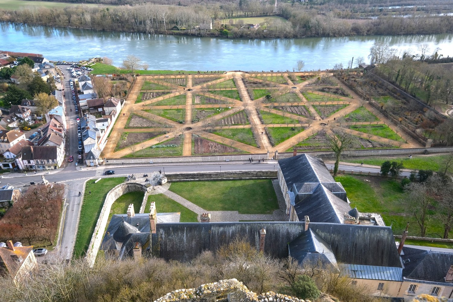 Vue sur les jardins et la Seine