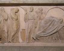 Chapelle centrale - Bas relief Gauche (Saint Nicaise clébrant la messe devant Clair et Pience)