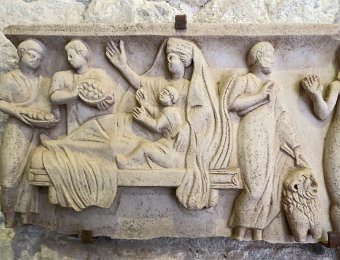 Bas relief à l'intérieur de la basilique