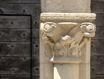 Détail du pilier central