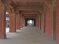 Galerie inférieure du Khwabgah Complex  Khwabgah ou le palais du rêve, comme son nom l'indique, est le plus beau bâtiment du complexe royal et a été conçu pour l'usage personnel de l'empereur.