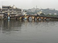 Pont sur une anse du lac
