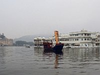 Le palais Jas Niwas et une jonque