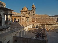 Le zenana (appartements des femmes)  Hébergeait les femmes de la famille royale du Maharaja (femmes, concubines, mère, tantes, filles, ...).