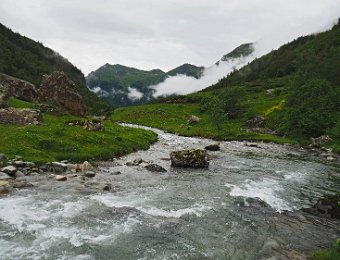 Gave de Brousset (Gabas - Hautes Pyrénées)  Olympus OM DE5 - F5.6 - 1/640 - 28mm - 200 ISO