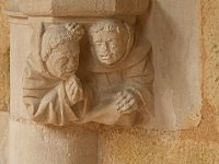 Sculpture sur pilier (confession d'un jeune moine)