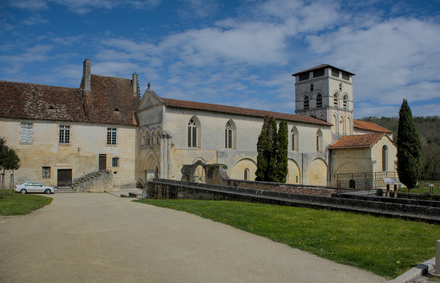 Vue d'ensemble - Eglise abbatiale