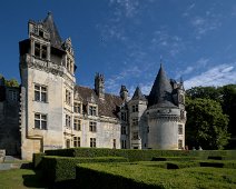 Le labyrinthe de buis devant le château