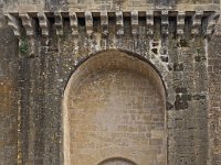 Porche et crénelage