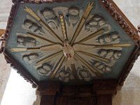 Colombe peinte du plafond de la chaire