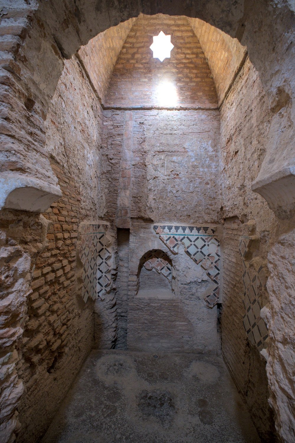 El Banuelo (anciens bains publics arabes) -  baignoire