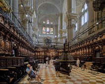 Le choeur  Les sièges ont été fabriqués par trois sculpteurs différents entre 1633 et 1638. Des œuvres décoratives supplémentaires ont été ajoutées entre 1658 et 1660.