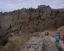 Descente vers le bas du Pont Neuf