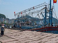 Bateau de pêche aux calmars (lamparo)