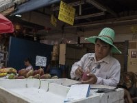 Un vendeur de fruits